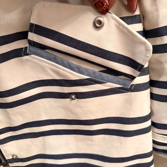 Abercrombie & Fitch Blue and White Striped waterproof and wind, resistant jacket - Picture 7 of 8